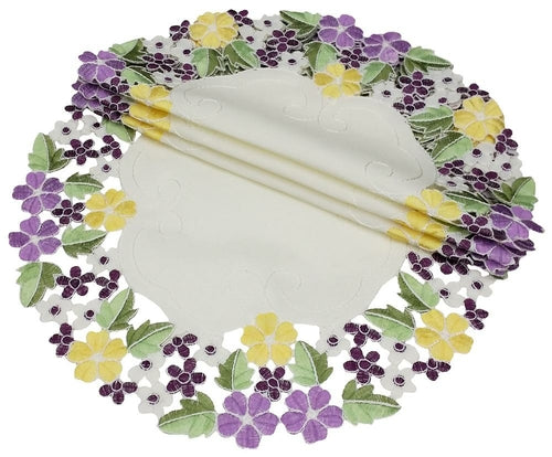 XD101812 Fancy Flowers Doilies, Set of 4