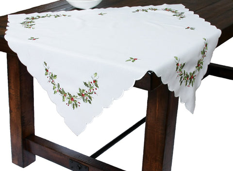 XD14790 Mistletoe Table Topper, 34''x34''