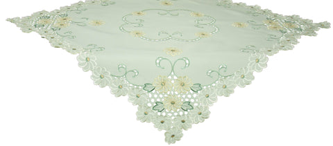 XD93250 Emerald Daisy Table Topper, 34"x34"